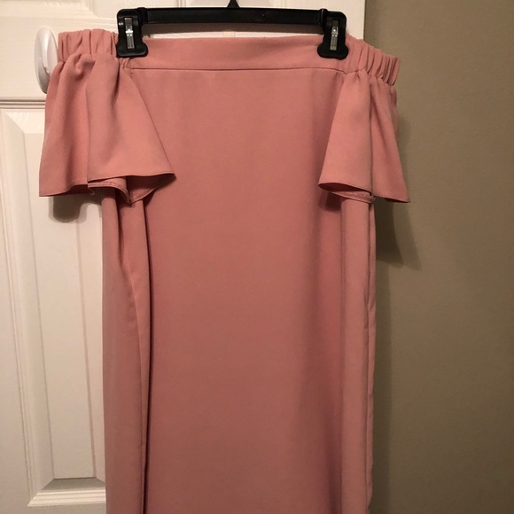 Blush Pink off the shoulder dress - Picture 2 of 3